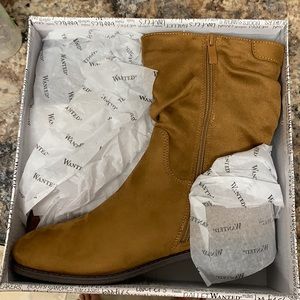 wanted brand Suede boots never worn brand new